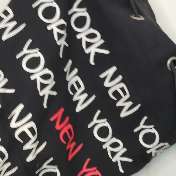 New York Logo Drawstring Shoulder Duffle Bag Black Full Zip Bottom Extender - Picture 3 of 4